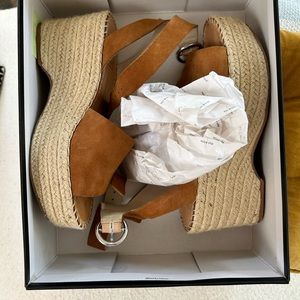 DOLCE VITA LESLY WEDGE SANDAL SIZE 6